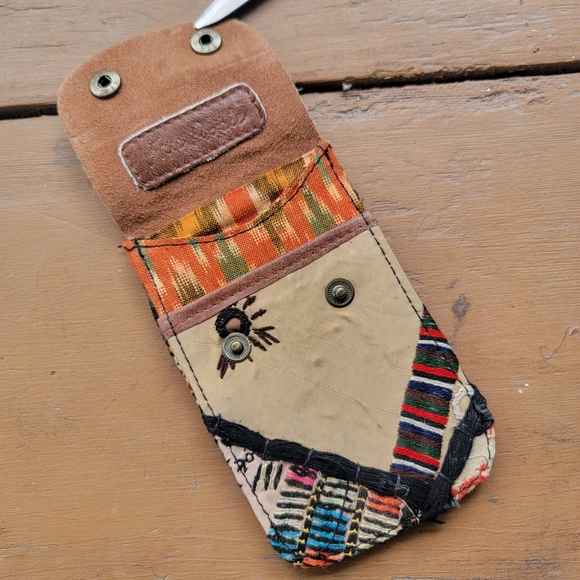 🌎👽 Free People Boho Embroidered Repurposed vtg banjara hippie Wallet card case - Picture 5 of 16